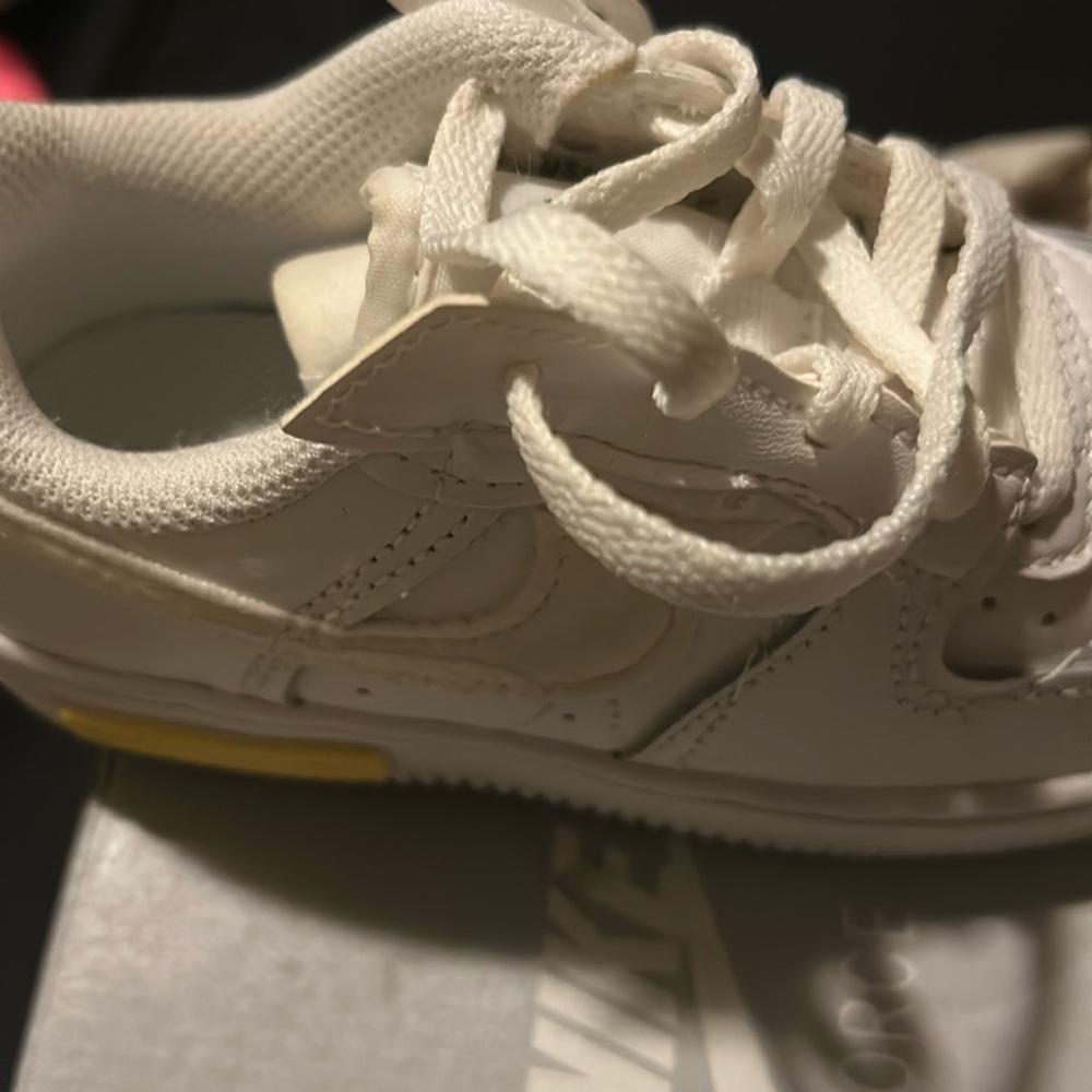 Kids Nikes force white yellow Nike